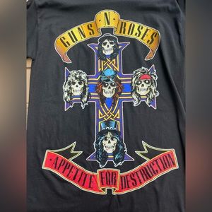 Guns N’ Roses graphic tee, size medium